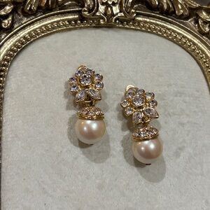 Erwin Pearl Elegant Gold and Pearl Floral Earrings